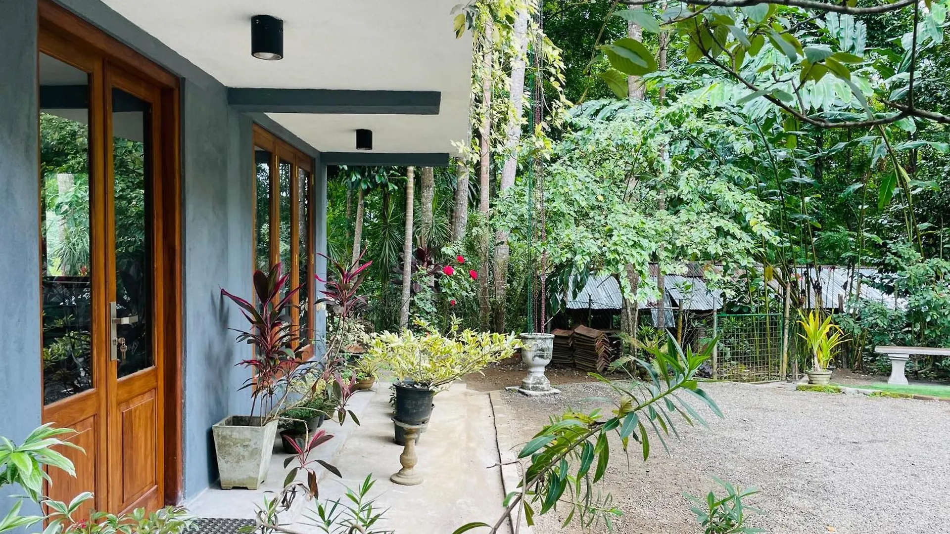 Yalegoda Walauwa Kandy Homestay