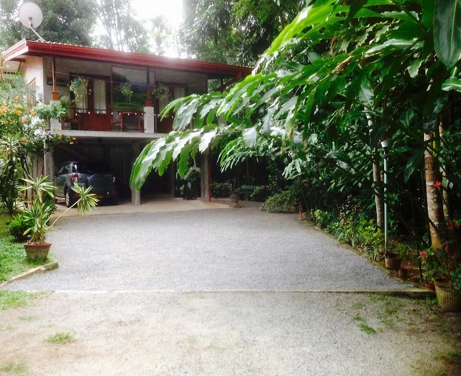 Yalegoda Walauwa Kandy Homestay